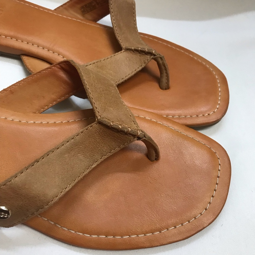UGG Carey  Flip Flop leather Thong Sandals TAN sz 8.5